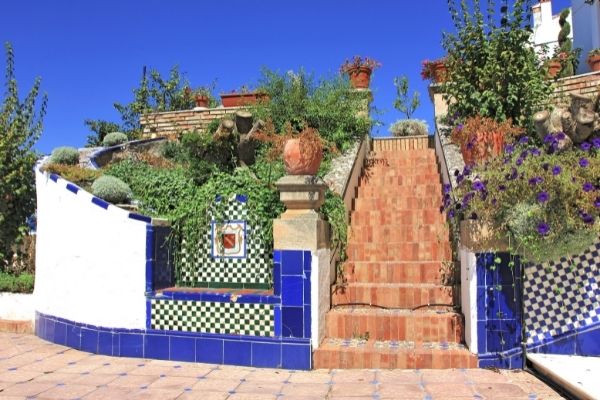 Do You Want a Garden That&rsquo;s Practical, Beautiful, or Both?​ Spain